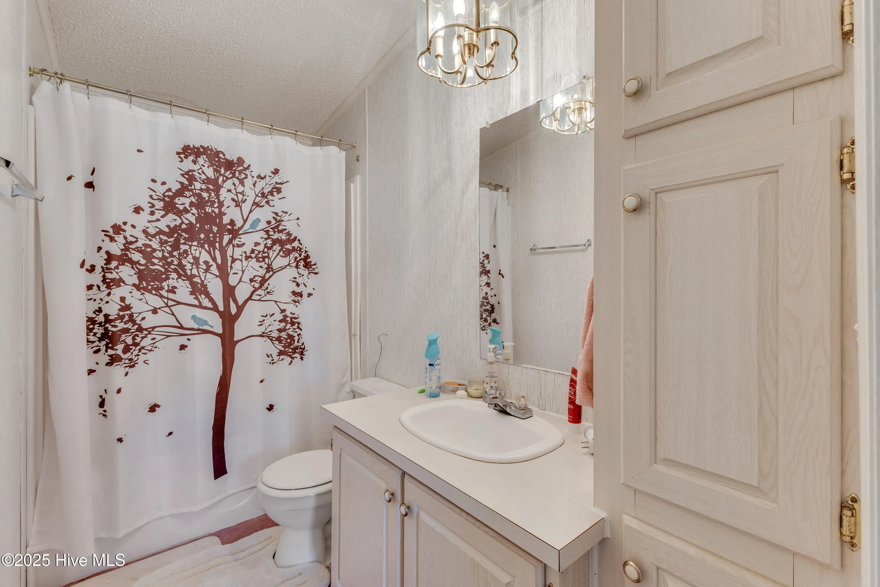 Burgaw, North Carolina 28425, United States, 3 Bedrooms Bedrooms, ,3 BathroomsBathrooms,Residential,Active,238353