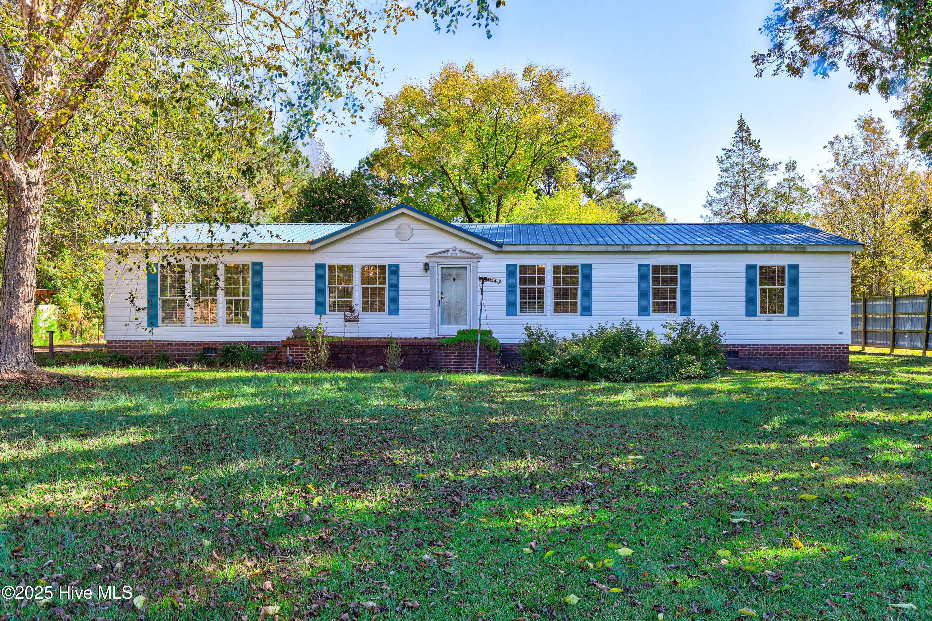 Burgaw, North Carolina 28425, United States, 3 Bedrooms Bedrooms, ,3 BathroomsBathrooms,Residential,Active,238353