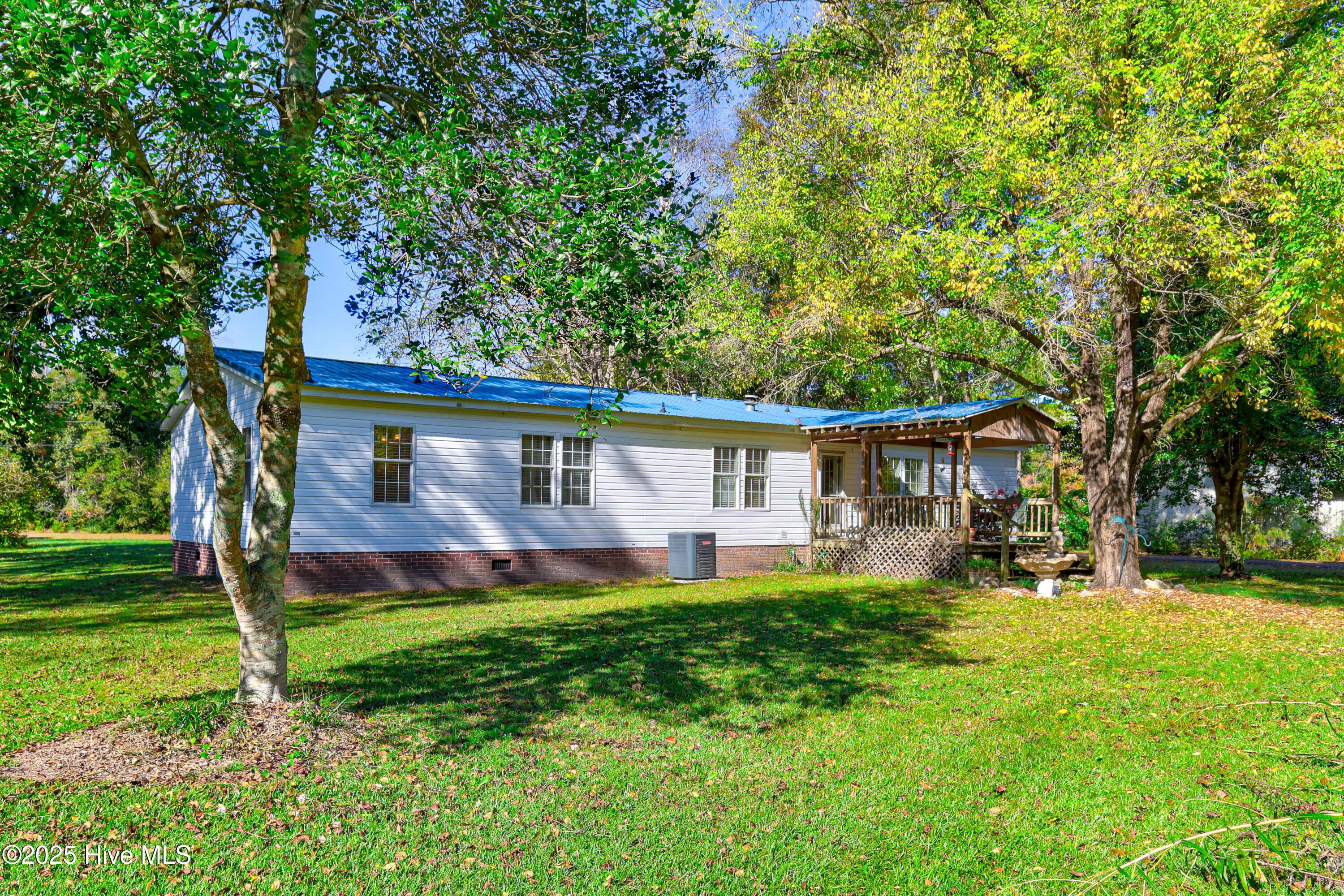 Burgaw, North Carolina 28425, United States, 3 Bedrooms Bedrooms, ,3 BathroomsBathrooms,Residential,Active,238353