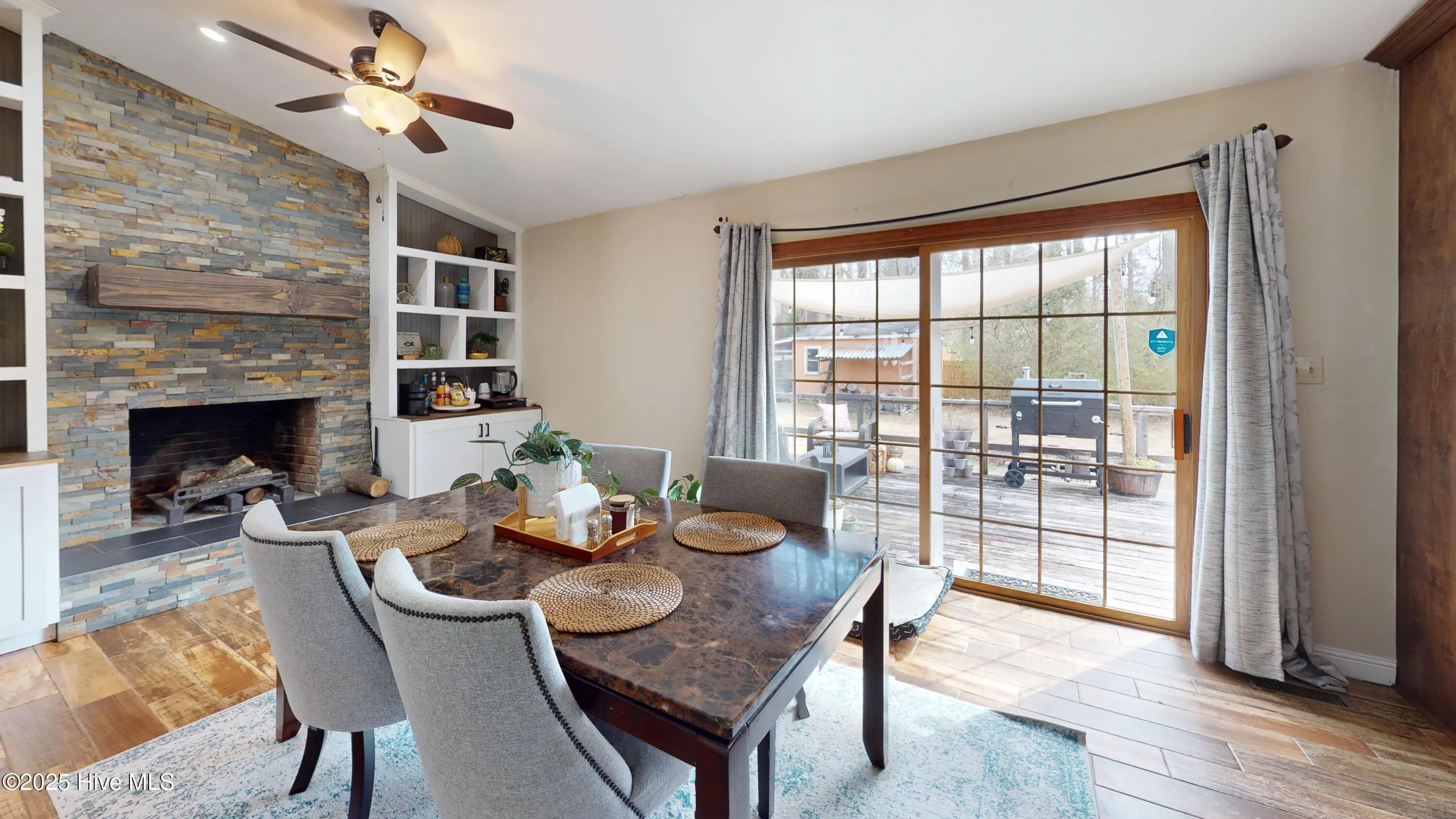 New Bern, North Carolina 28560, United States, 3 Bedrooms Bedrooms, ,2 BathroomsBathrooms,Residential,Active,84444