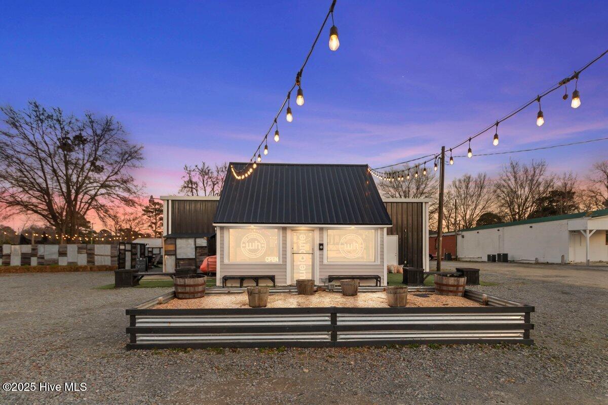 506 N Breazeale Ave, Mount Olive, NC 28365