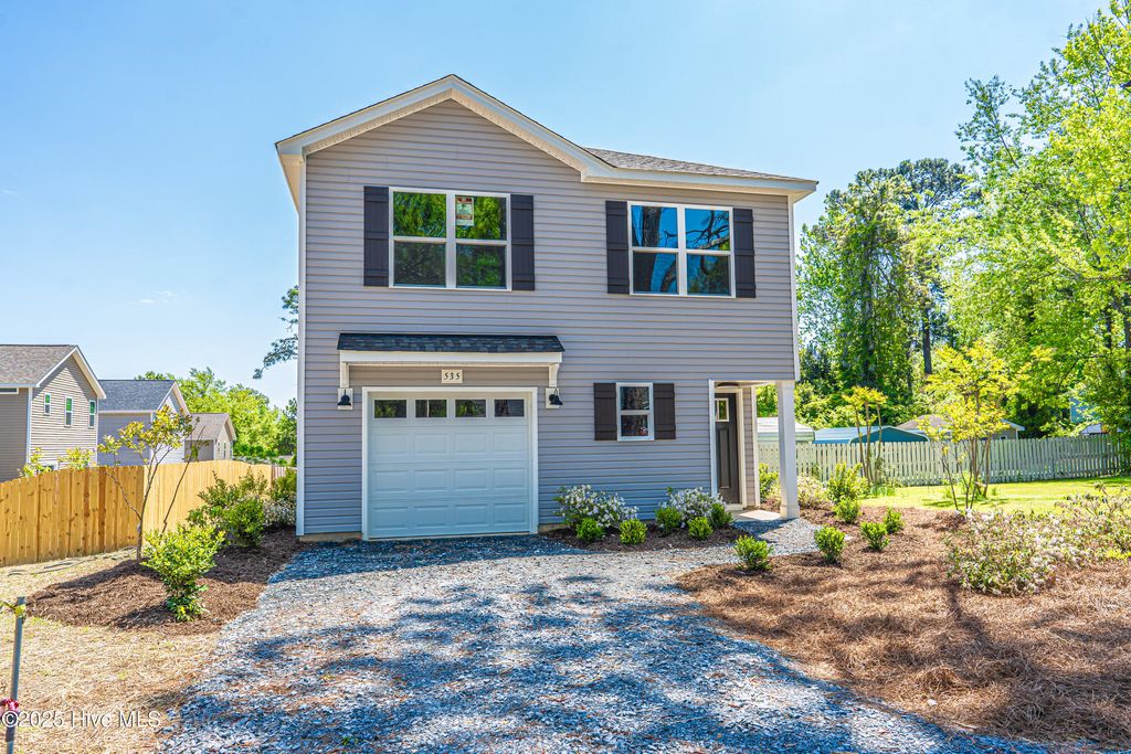 Photo of 535 S Henley Street, Southern Pines, NC 28387 (MLS # 100488713)