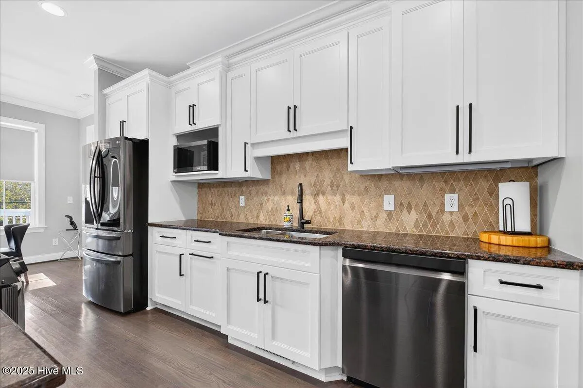 Shallotte, North Carolina 28470, United States, 4 Bedrooms Bedrooms, ,3 BathroomsBathrooms,Residential,Active,210704