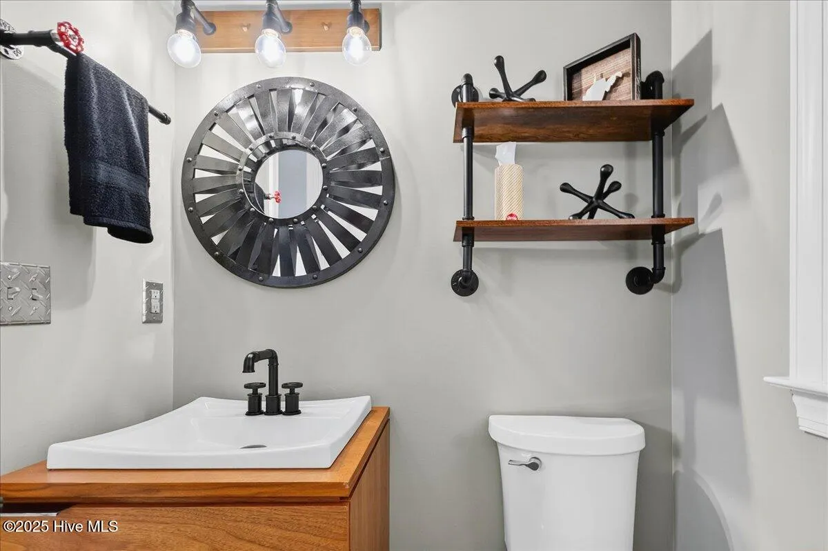 Shallotte, North Carolina 28470, United States, 4 Bedrooms Bedrooms, ,3 BathroomsBathrooms,Residential,Active,210704