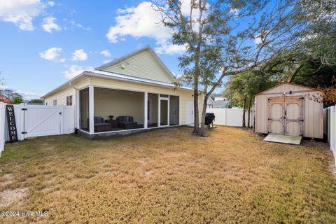 A home in Oak Island