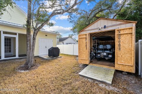 A home in Oak Island