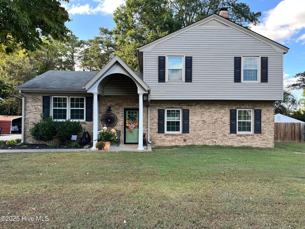 Photo of 1204 Rodgers Drive, Tarboro, NC 27886 (MLS # 100534411)