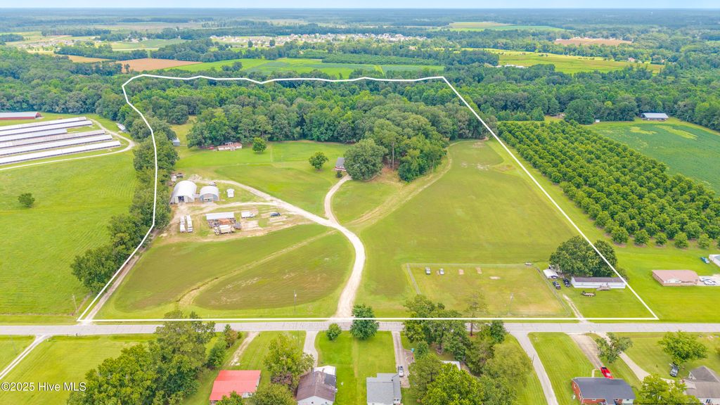 Photo of 1070 Gregory Fork Road, Richlands, NC 28574 (MLS # 100523793)