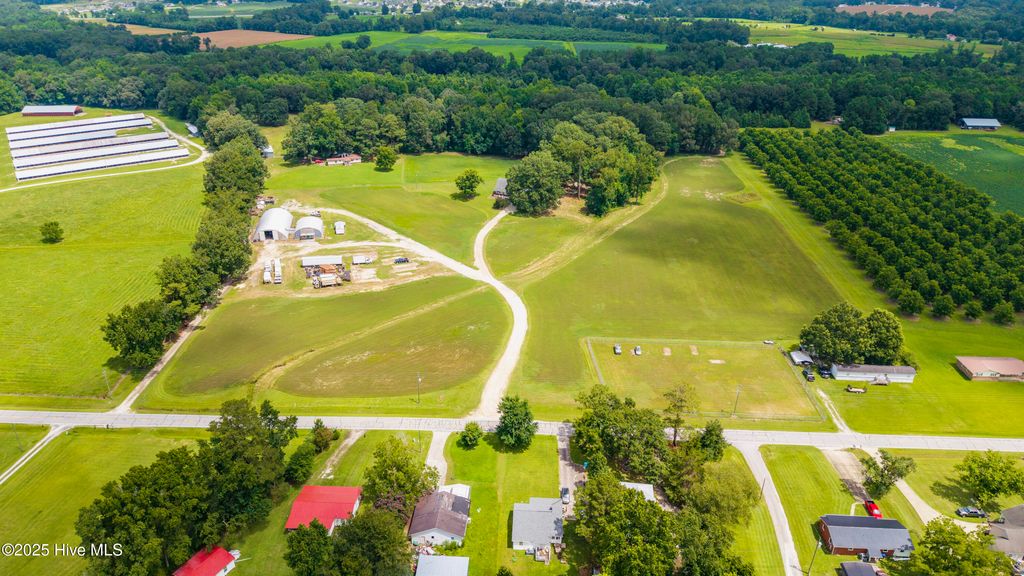 Photo of 1070 Gregory Fork Road, Richlands, NC 28574 (MLS # 100523793)