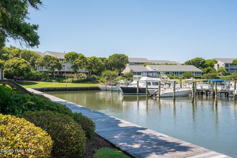 A home in Pine Knoll Shores