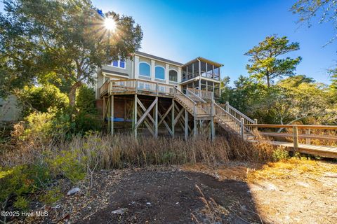 A home in Pine Knoll Shores