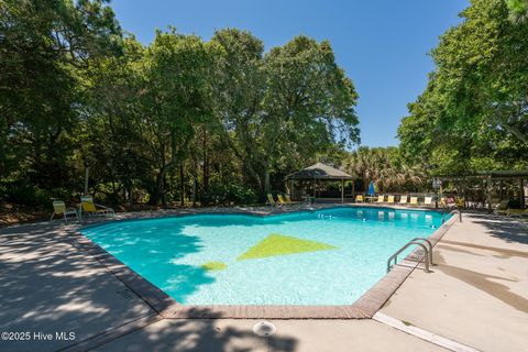 A home in Pine Knoll Shores