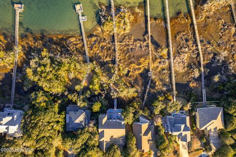 A home in Pine Knoll Shores