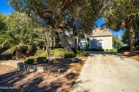 A home in Pine Knoll Shores