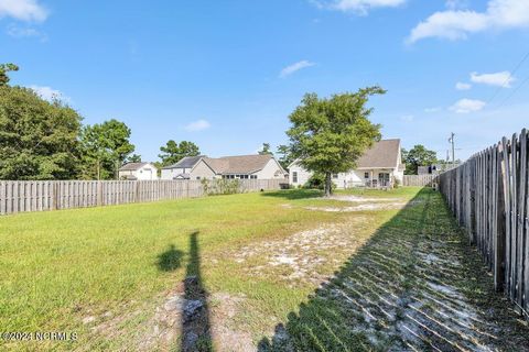 A home in Sneads Ferry