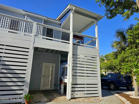 A home in Oak Island