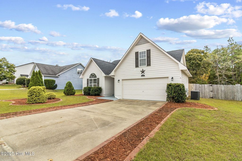Photo of 179 Fallingleaf Drive, Raeford, NC 28376 (MLS # 100534922)