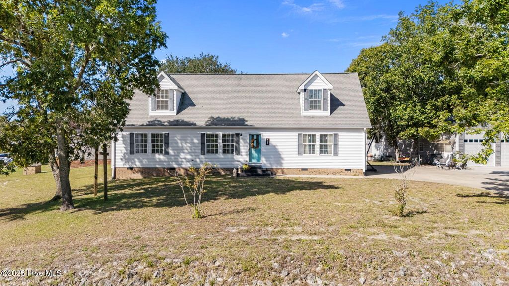 Photo of 5042 Lakewood Drive SW, Shallotte, NC 28470 (MLS # 100533050)
