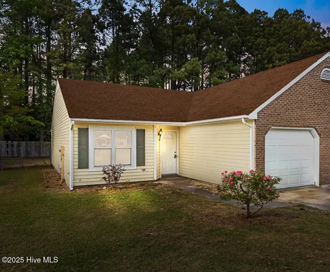 109 Village Court, Havelock, NC 28532 - #: 100503236