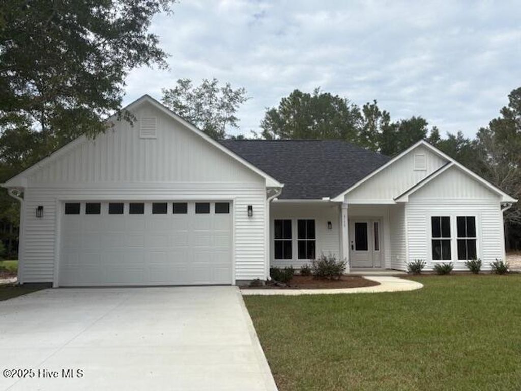 Photo of 3177 Blue Banks Loop Road NE, Leland, NC 28451 (MLS # 100530611)