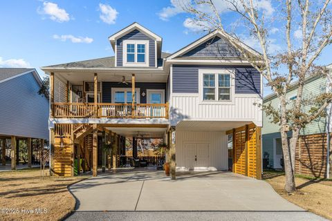 A home in Oak Island