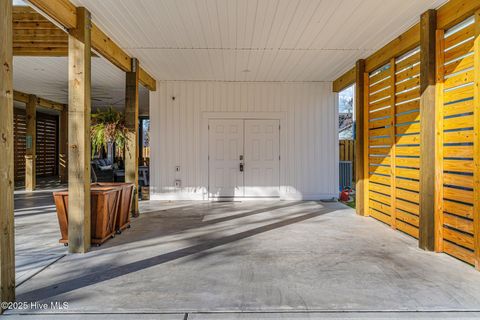 A home in Oak Island