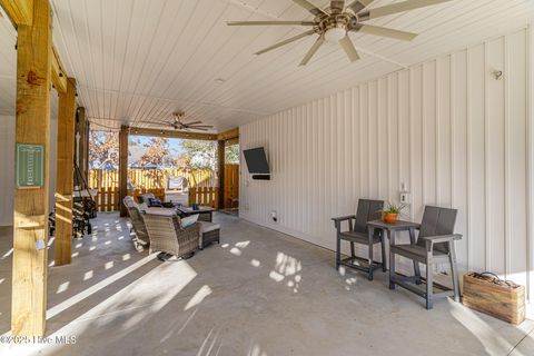 A home in Oak Island