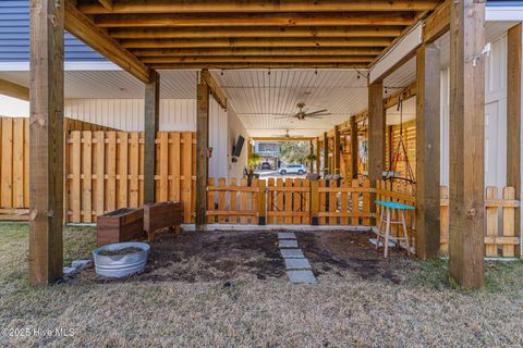 A home in Oak Island