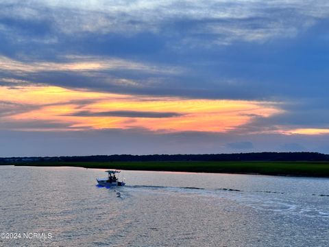 A home in Oak Island