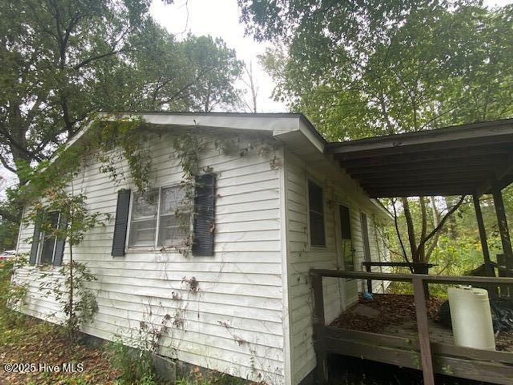 Photo of 1433 Bell Town Road, Williamston, NC 27892 (MLS # 100536090)