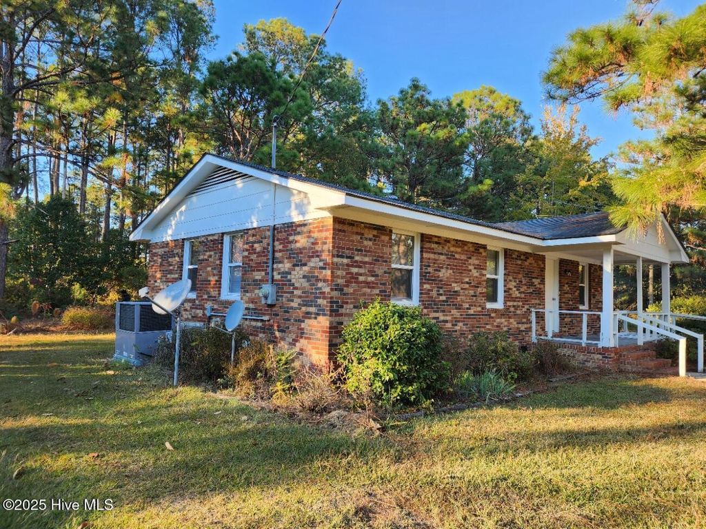 Photo of 616 N Pine Street, Roseboro, NC 28382 (MLS # 100543860)