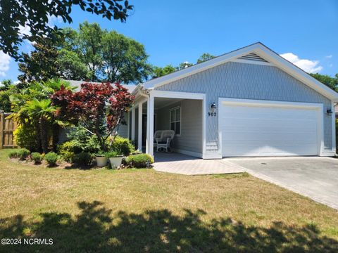 Single Family Residence in Wilmington NC 907 Royal Bonnet Drive.jpg