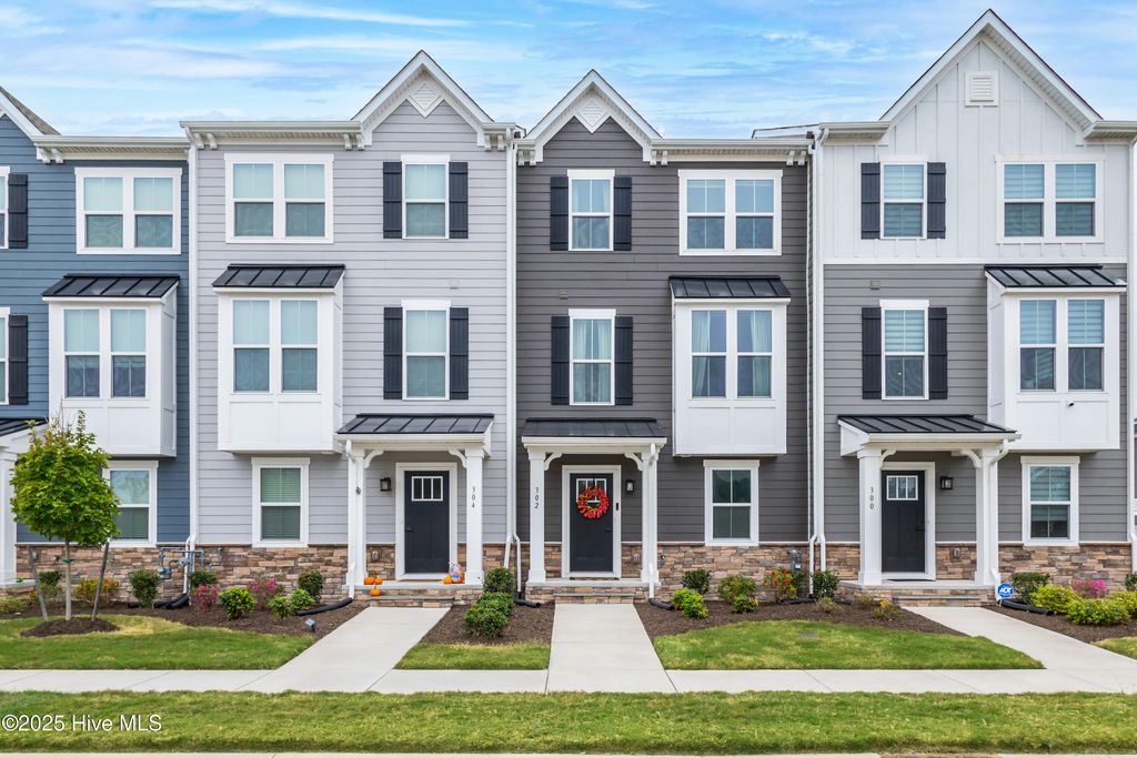 Photo of 302 Lydia Street, Moyock, NC 27958 (MLS # 100538774)