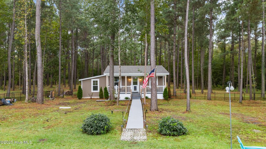 Photo of 126 Saratoga Way, Rocky Point, NC 28457 (MLS # 100536261)