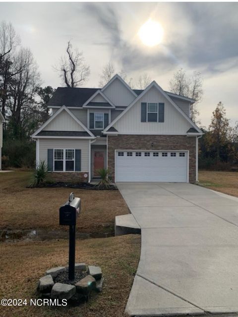 Single Family Residence in New Bern NC 206 Hawks Bluff Drive.jpg