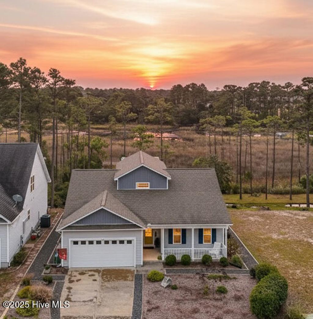Photo of 4986 N Hampton Drive SE, Southport, NC 28461 (MLS # 100541042)
