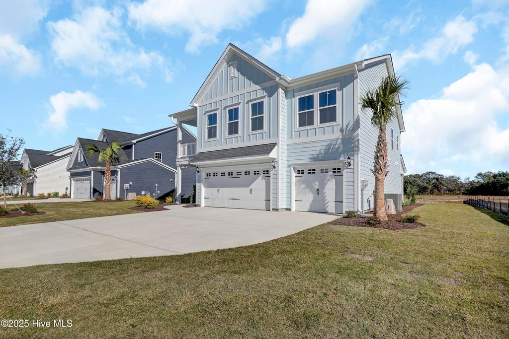 Photo of 243 Planters Walk, Hampstead, NC 28443 (MLS # 100516521)