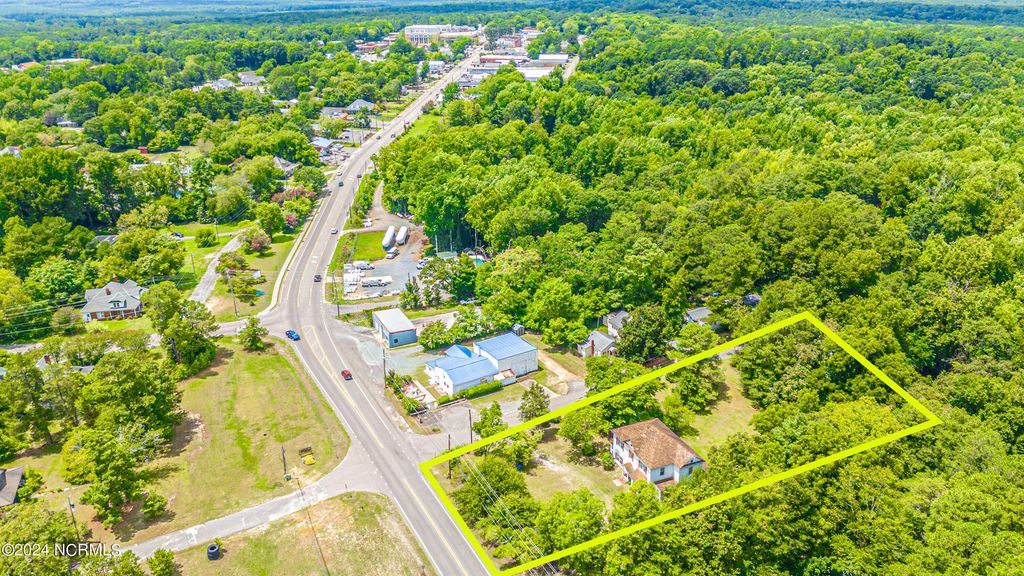 Photo of 801 Monroe Street, Carthage, NC 28327 (MLS # 100524091)