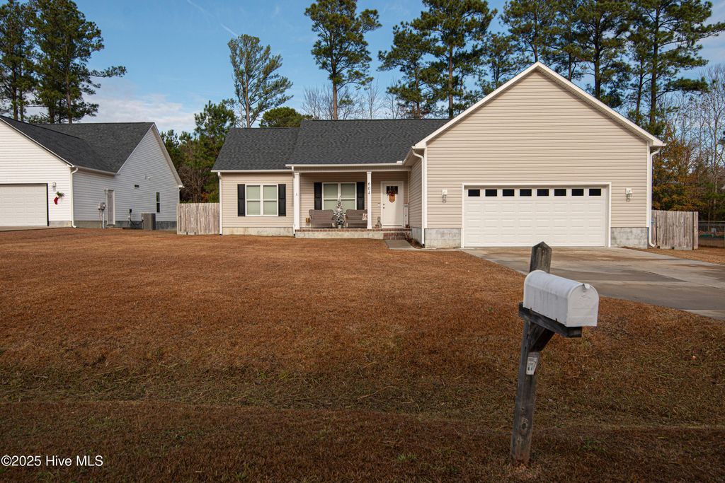 Photo of 604 Hobbs Drive, Jacksonville, NC 28540 (MLS # 100523075)