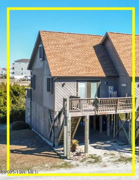 A home in North Topsail Beach