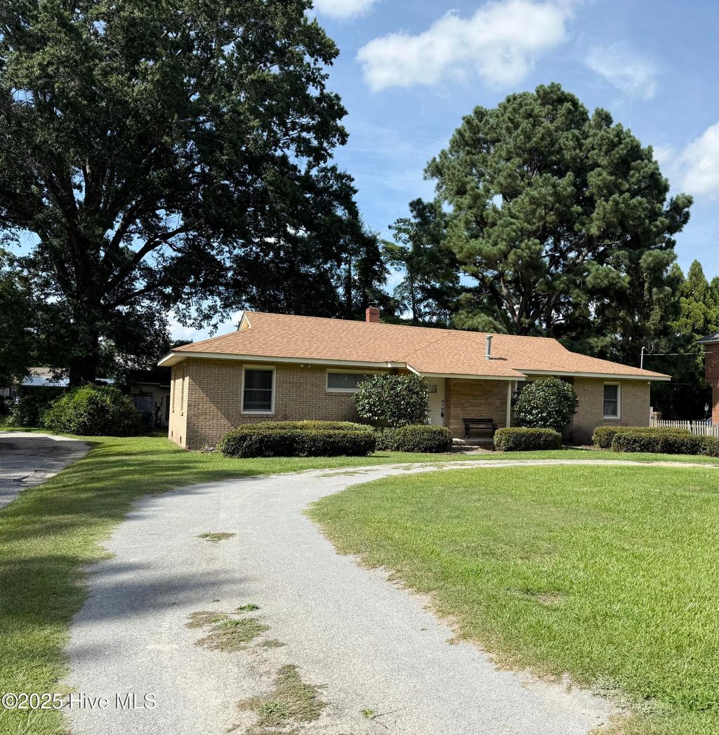 Photo of 2007 E Fourth Street, Greenville, NC 27858 (MLS # 100519796)