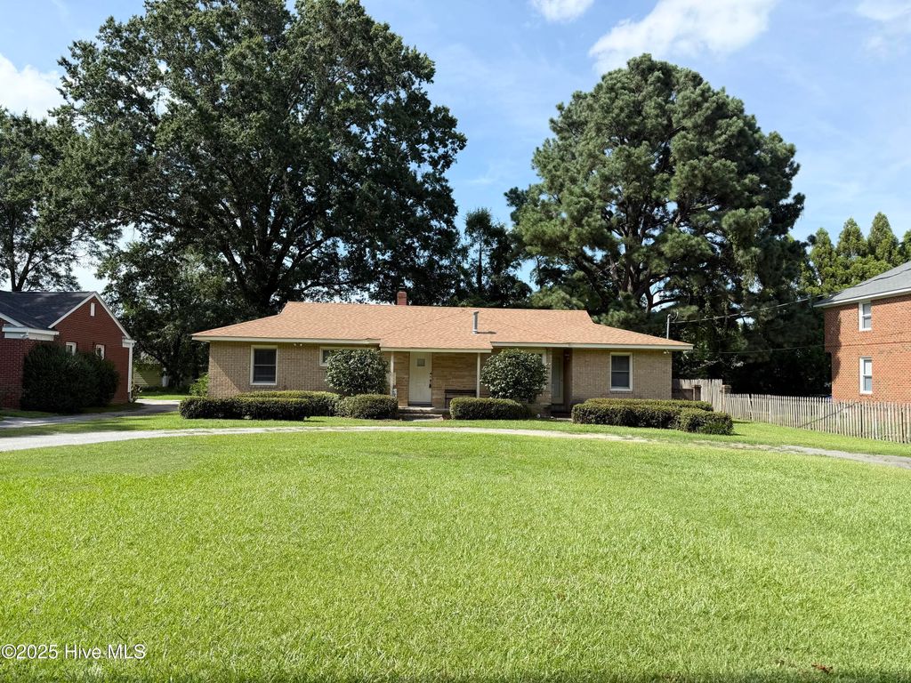 Photo of 2007 E Fourth Street, Greenville, NC 27858 (MLS # 100519796)