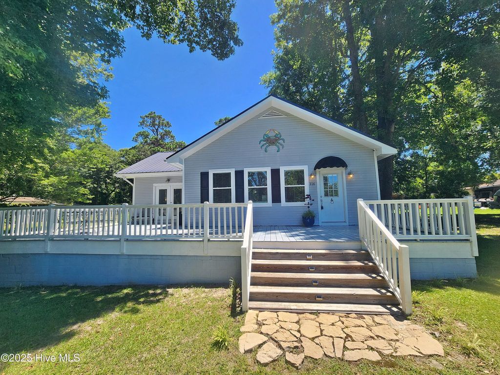 Photo of 116 Vernelle Court, Sneads Ferry, NC 28460 (MLS # 100516715)