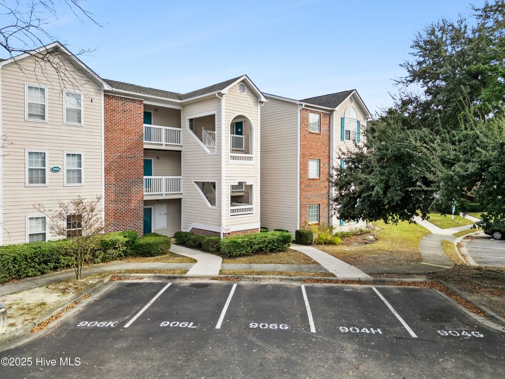 Photo of 906 Litchfield Way #L, Wilmington, NC 28405 (MLS # 100543114)