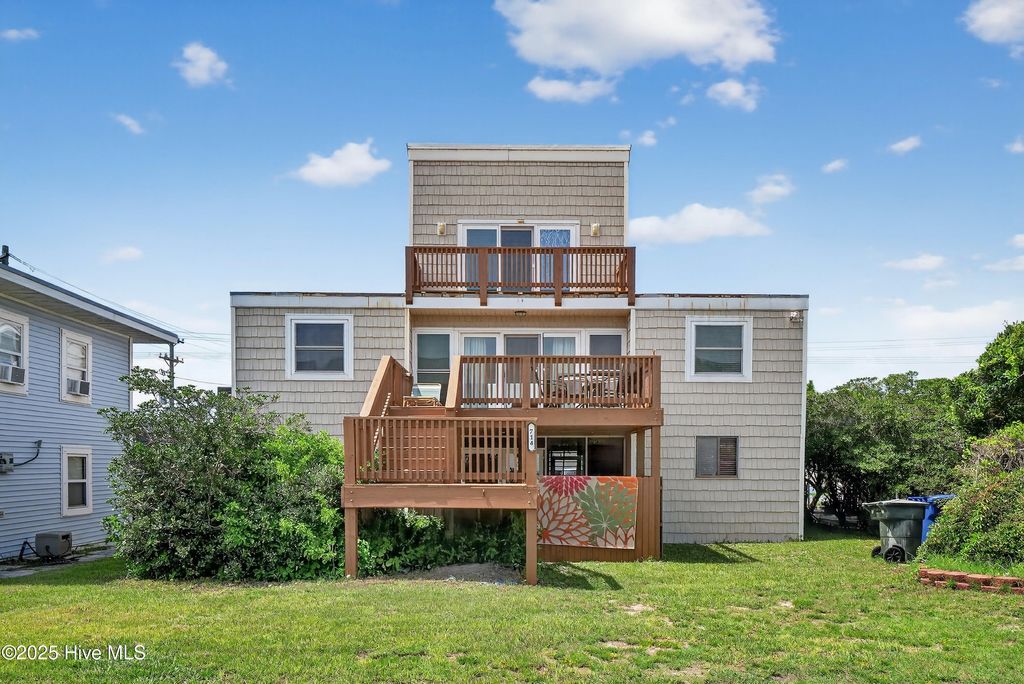 Photo of 714 Ocean Boulevard, Topsail Beach, NC 28445 (MLS # 100525794)