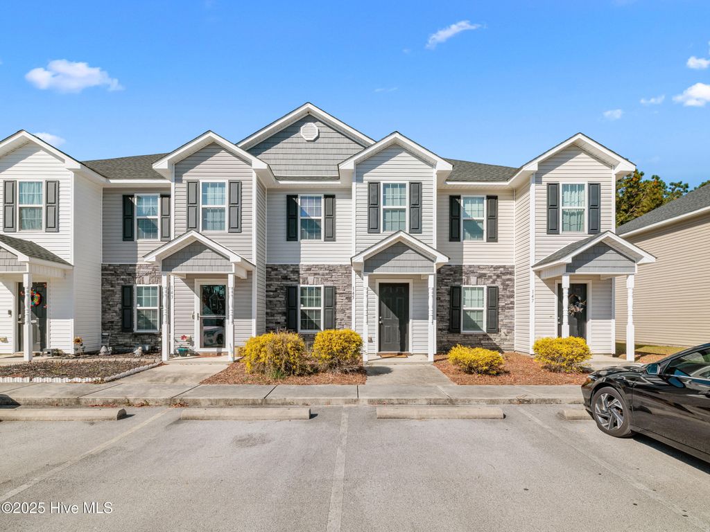 Photo of 145 W Murrow Lane, Jacksonville, NC 28546 (MLS # 100541514)