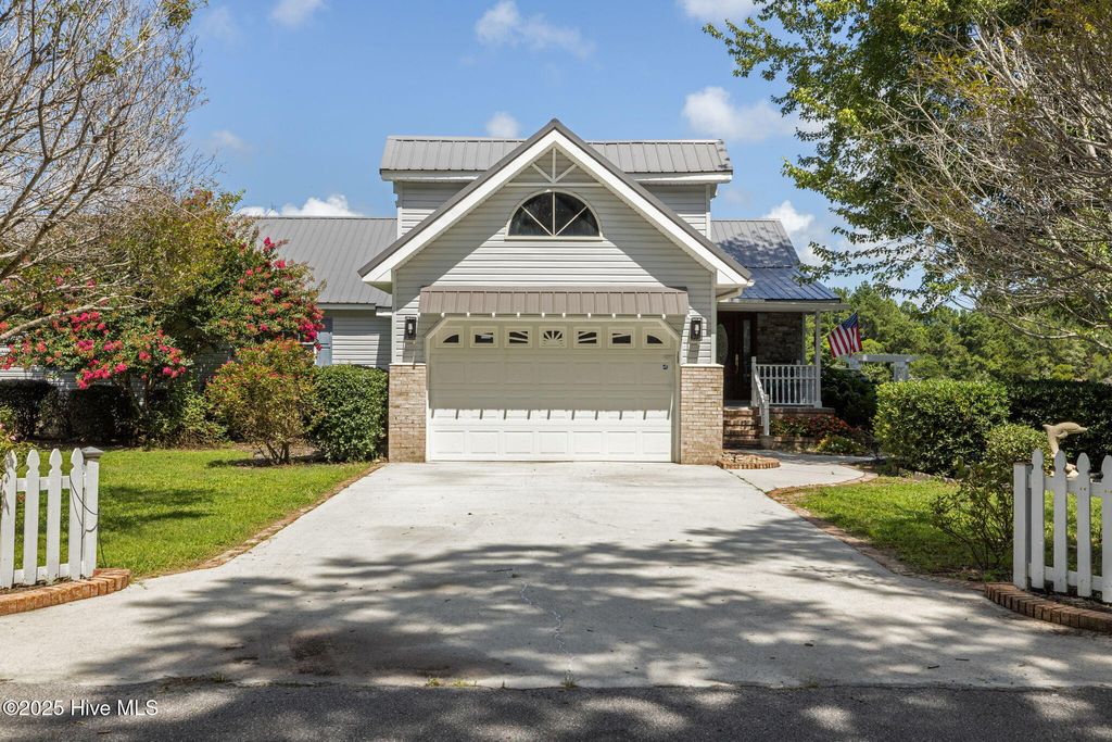 Photo of 1074 Sea Gate Drive, Newport, NC 28570 (MLS # 100518686)