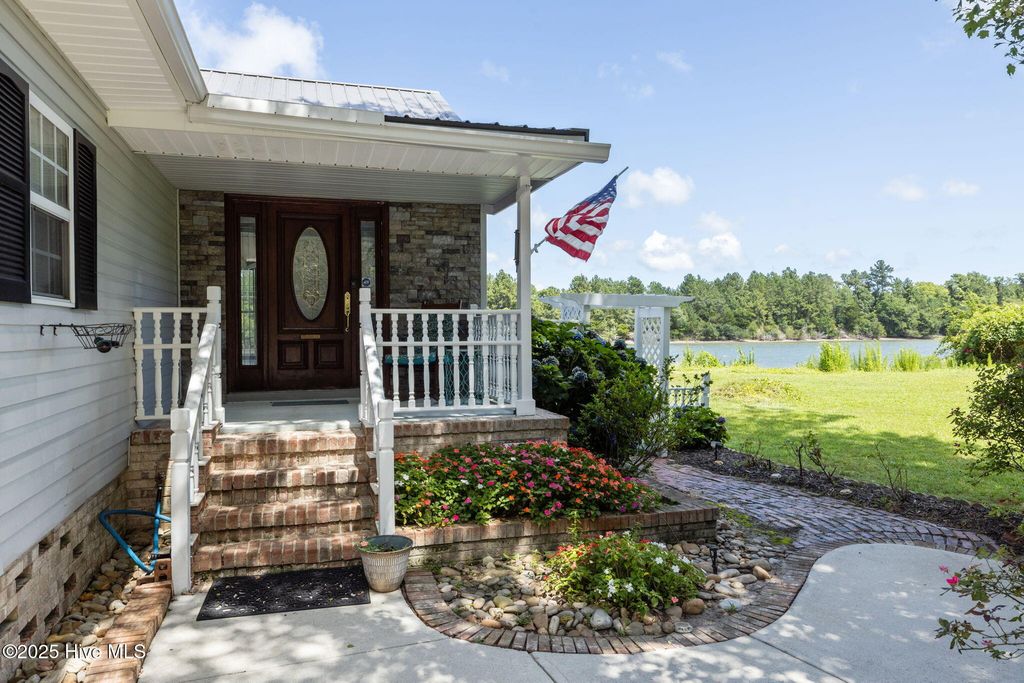 Photo of 1074 Sea Gate Drive, Newport, NC 28570 (MLS # 100518686)