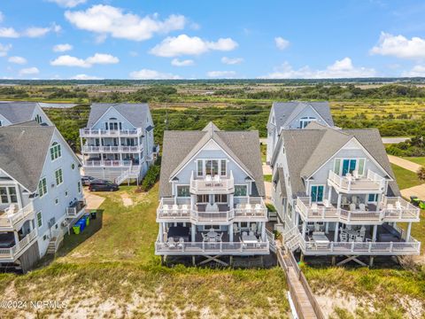 A home in North Topsail Beach