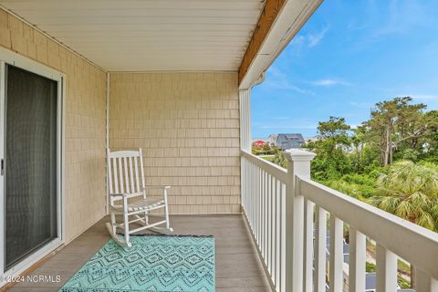 A home in Oak Island